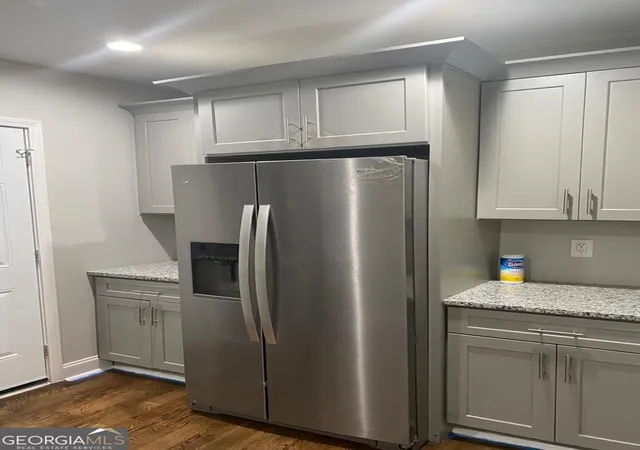Listing Photo 4 - Condo for sale in building located at 141 Mcdonough Blvd SE, Atlanta, GA 30315