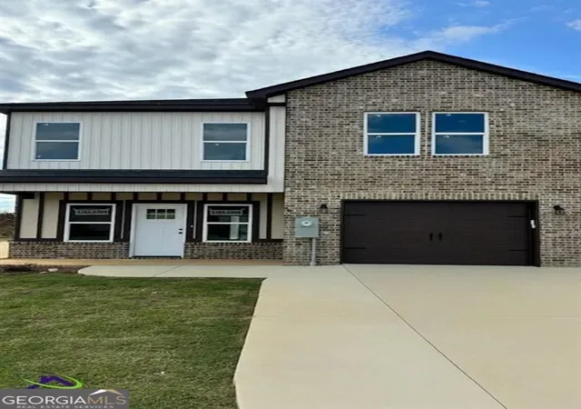 Photo 1 of Townhouse for sale at 254 Beau Claire Cir, Byron, GA 31008 | MLS# 10844466 | Listing updated on 2026-09-11