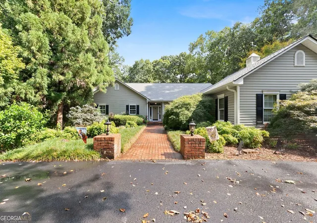 Photo 2 of Single family home for sale at 731 Hidden Lakes Trl, Jefferson, GA 30549 | MLS# 10838821 | Listing updated on 2026-09-05
