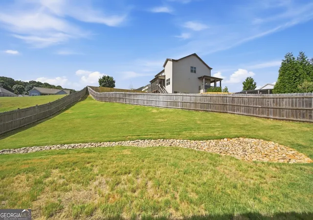 Photo 4 of Single family home for sale at 1705 Orileys Run, Winder, GA 30680 | MLS# 10848632 | Listing updated on 2026-10-03
