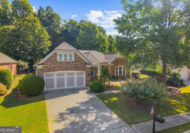 Photo 1 of Single family home for sale at 6585 Vickery Post Ln, Cumming, GA 30040 | MLS# 10851534 | Listing updated on 2026-10-07
