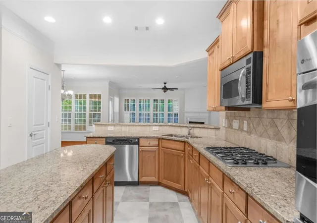 Photo 3 of Single family home for sale at 6585 Vickery Post Ln, Cumming, GA 30040 | MLS# 10851534 | Listing updated on 2026-10-07