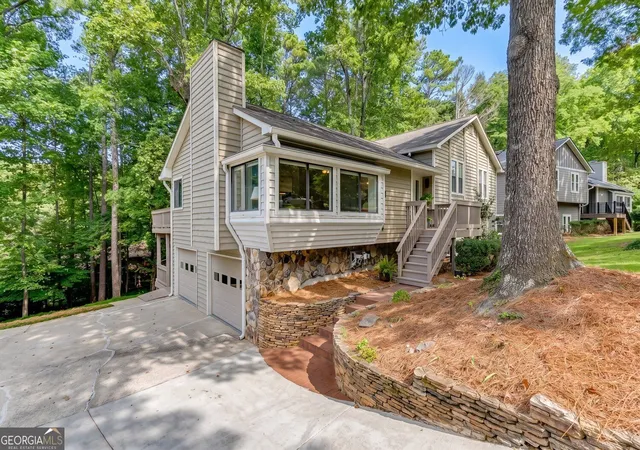 Photo 2 of Single family home for sale at 3811 Old Brg Way, Duluth, GA 30096 | MLS# 10852360 | Listing updated on 2026-10-12