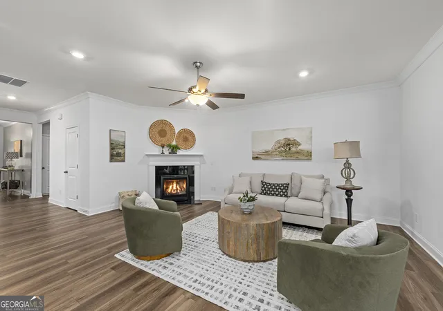 Photo 3 of Single family home for sale at 223 Hickory Blfs Pkwy, Canton, GA 30114 | MLS# 10844438 | Listing updated on 2026-09-25