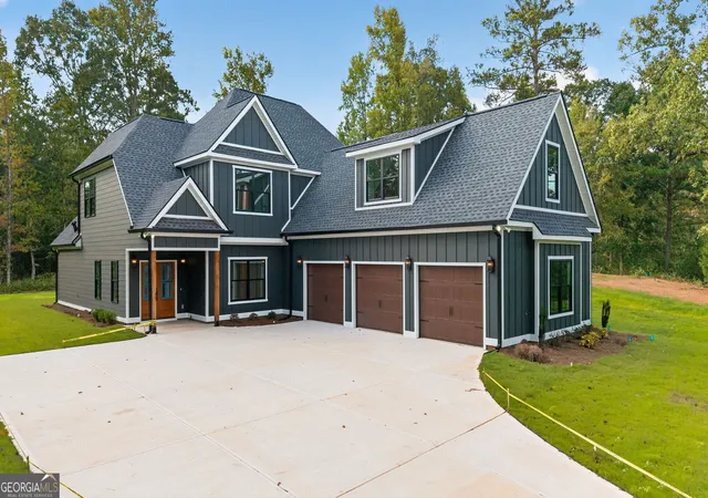 Photo 3 of Single family home for sale at 11 Peninsula Dr, Monticello, GA 31064 | MLS# 10851278 | Listing updated on 2026-10-07