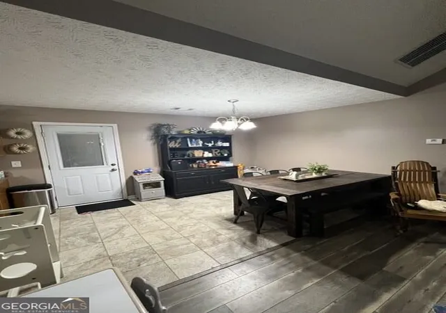 Photo 3 of Single family home for sale at 226 Sandy Brk Cir, Thomaston, GA 30286 | MLS# 10845875 | Listing updated on 2026-09-26