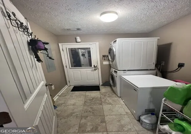Photo 4 of Single family home for sale at 226 Sandy Brk Cir, Thomaston, GA 30286 | MLS# 10845875 | Listing updated on 2026-09-26