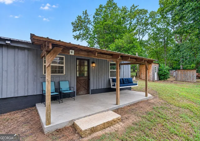 Photo 2 of Single family home for sale at 858 Blacks Crk Church Rd, Danielsville, GA 30633 | MLS# 10852481 | Listing updated on 2026-10-08