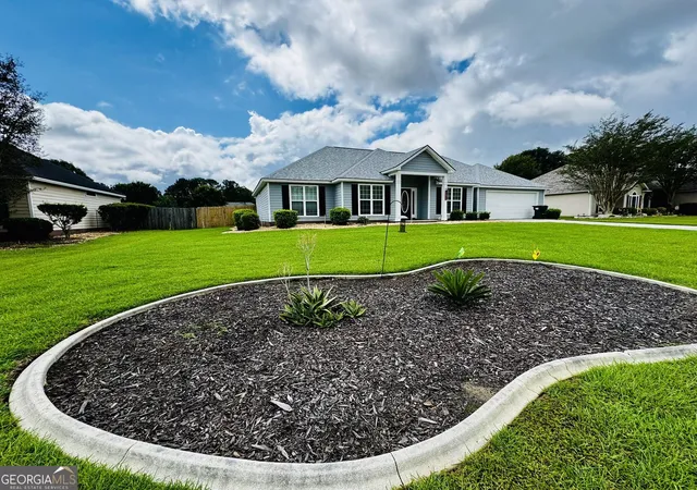 Photo 2 of Sale Pending at 4159 Conway Cir, Valdosta, GA 31605 | MLS# 10852424 | Listing updated on 2026-10-09