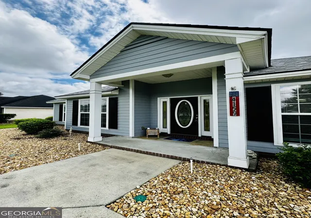 Photo 3 of Sale Pending at 4159 Conway Cir, Valdosta, GA 31605 | MLS# 10852424 | Listing updated on 2026-10-09