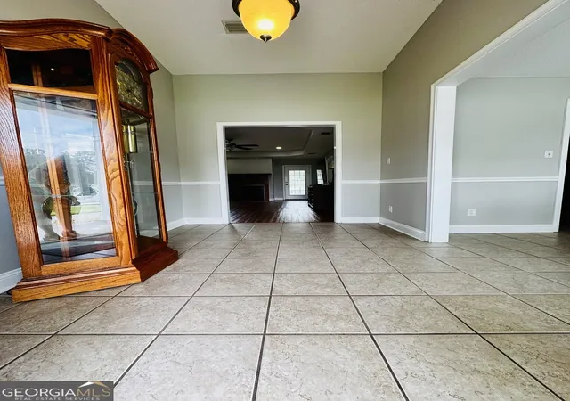 Photo 3 of Sale Pending at 4159 Conway Cir, Valdosta, GA 31605 | MLS# 10852424 | Listing updated on 2026-10-09