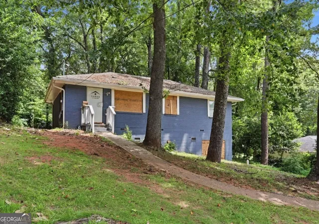 Photo 2 of Single family home for sale at 4366 Glenwood Pkwy, Decatur, GA 30032 | MLS# 10851558 | Listing updated on 2026-10-22