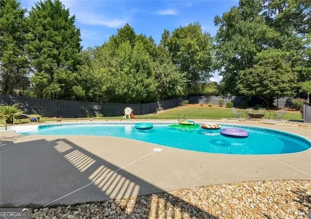 Photo 2 of Single family home for sale at 413 Christina Way, Acworth, GA 30102 | MLS# 10840950 | Listing updated on 2026-09-10