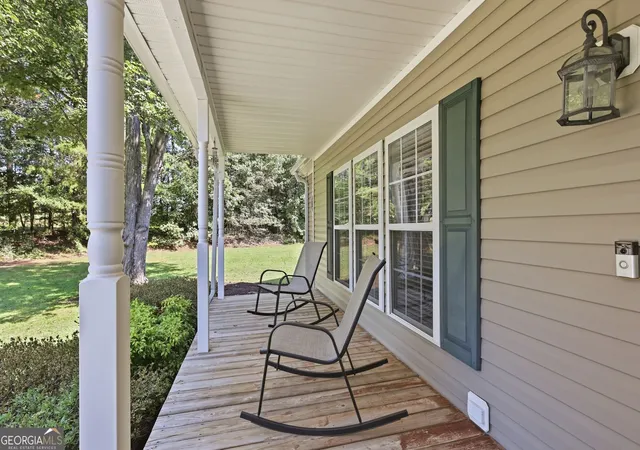 Photo 3 of Single family home for sale at 2952 Rock Crk Rd, Toccoa, GA 30577 | MLS# 10849293 | Listing updated on 2026-10-02