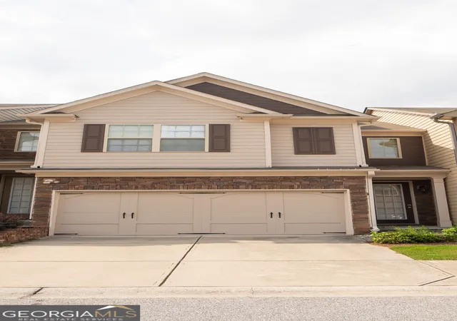 Photo 2 of Townhouse for sale at 2306 Bellyard Dr, Buford, GA 30519 | MLS# 10822264 | Listing updated on 2026-09-17