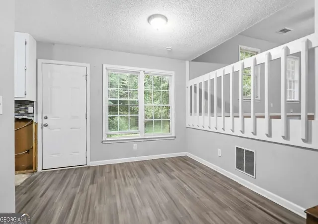 Photo 2 of Single family home for sale at 5565 Westberry Ln, Norcross, GA 30071 | MLS# 10852703 | Listing updated on 2026-10-08