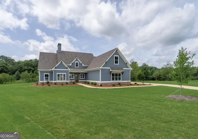 Photo 3 of Sale Pending at 345 Woodfin Way, Social Circle, GA 30025 | MLS# 10837493 | Listing updated on 2026-09-08