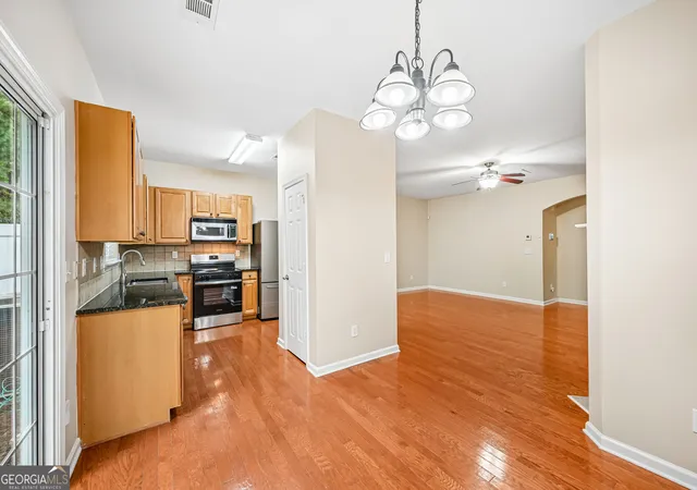 Photo 4 of Townhouse for sale at 2061 Meadow Peak Rd, Duluth, GA 30097 | MLS# 10872632 | Listing updated on 2026-10-28