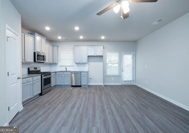 Photo 3 of Townhouse for sale at 275 Turtle Crk Dr, Winder, GA 30680 | MLS# 10847722 | Listing updated on 2026-10-03