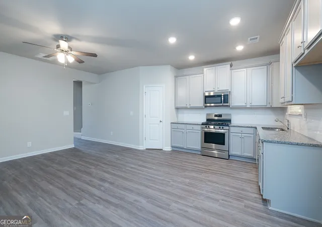 Photo 4 of Townhouse for sale at 275 Turtle Crk Dr, Winder, GA 30680 | MLS# 10847722 | Listing updated on 2026-10-03