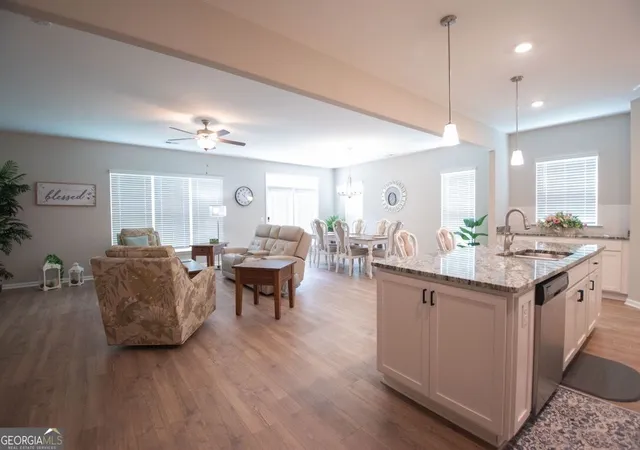 Photo 3 of Single family home for sale at 122 Clearwater Dr, Brunswick, GA 31523 | MLS# 10841537 | Listing updated on 2026-09-22