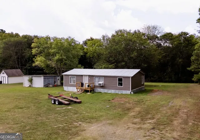 Photo 2 of Single family home for sale at 10 Farm Rd, Taylorsville, GA 30178 | MLS# 10853357 | Listing updated on 2026-09-25