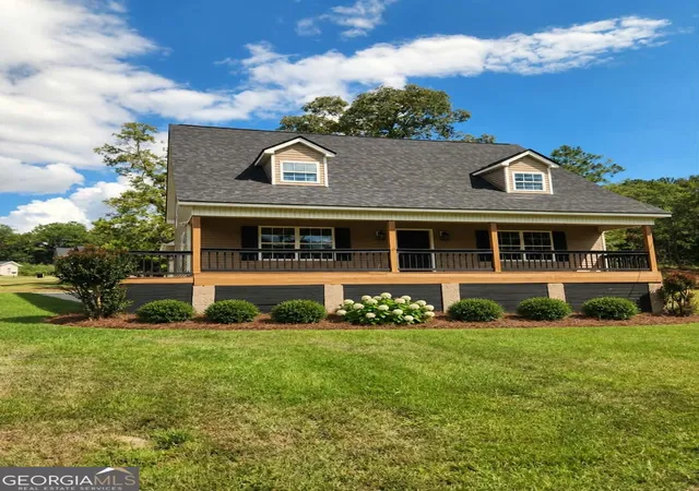 Single family home for sale at 104 Silver Maple Ct, Byron, GA 31008 | MLS# 10850240