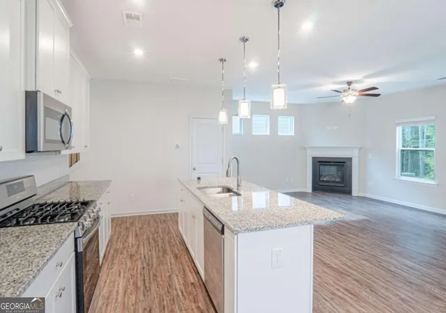 Photo 3 of Single family home for sale at 108 Bryon Ln, Acworth, GA 30102 | MLS# 10879156 | Listing updated on 2026-10-26