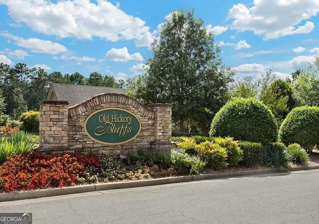 Photo 2 of Sale Pending at 4221 Rockpoint Dr Nw, Kennesaw, GA 30152 | MLS# 10848129 | Listing updated on 2026-09-24