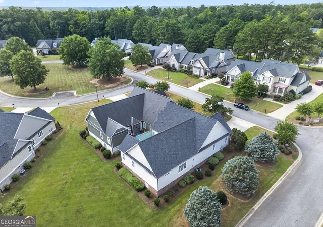 Photo 3 of Single family home for sale at 402 Leamington Ln, Macon, GA 31220 | MLS# 10843760 | Listing updated on 2026-09-11