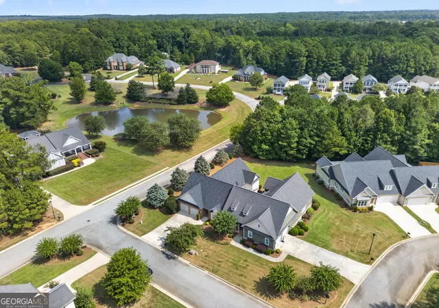 Photo 3 of Single family home for sale at 402 Leamington Ln, Macon, GA 31220 | MLS# 10843760 | Listing updated on 2026-09-11