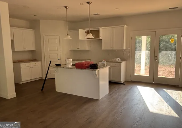 Photo 3 of Single family home for sale at 75 Oak Rd, Locust Grove, GA 30248 | MLS# 10851977 | Listing updated on 2026-10-07