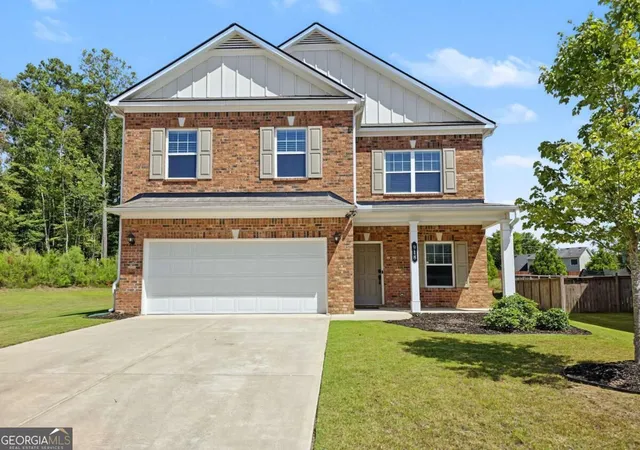 Photo 2 of Single family home for sale at 918 Brittfield Way, Loganville, GA 30052 | MLS# 10842901 | Listing updated on 2026-09-10
