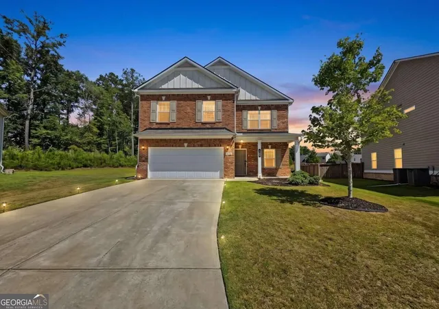 Photo 3 of Single family home for sale at 918 Brittfield Way, Loganville, GA 30052 | MLS# 10842901 | Listing updated on 2026-09-10