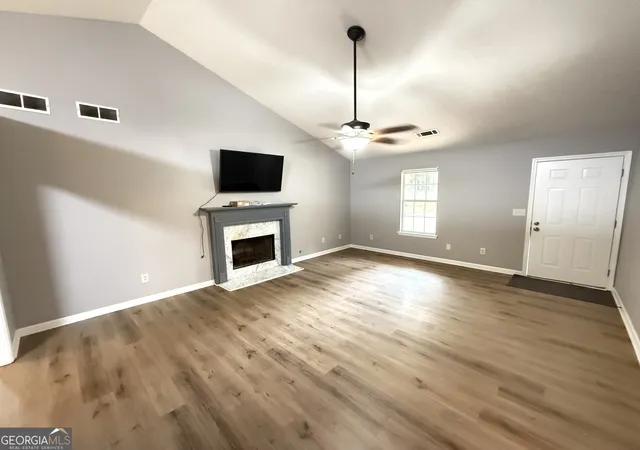 Photo 3 of Single family home for sale at 320 Ponderosa Trl, Jackson, GA 30233 | MLS# 10837633 | Listing updated on 2026-09-15