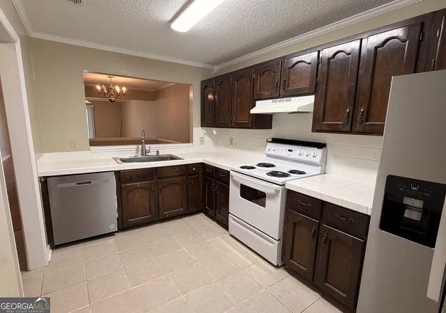 Photo 3 of Condo for sale at 2505 W Broad St #APT 326, Athens, GA 30606 | MLS# 10849812 | Listing updated on 2026-10-04