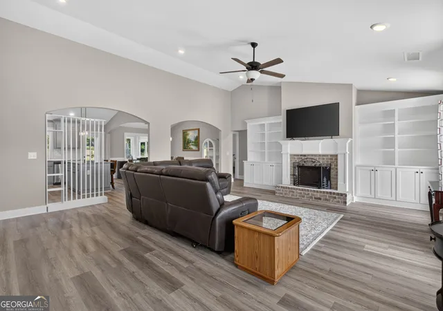 Photo 4 of Single family home for sale at 103 Advent Dr, Winder, GA 30680 | MLS# 10850387 | Listing updated on 2026-10-05