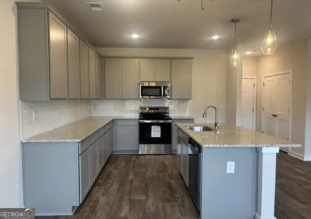 Photo 4 of Single family home for sale at 502 Headwater Ct, Lagrange, GA 30241 | MLS# 10852197 | Listing updated on 2026-10-08