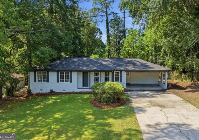 Photo 1 of Single family home for sale at 169 Robinhood Dr, Newnan, GA 30263 | MLS# 10840949 | Listing updated on 2026-09-19