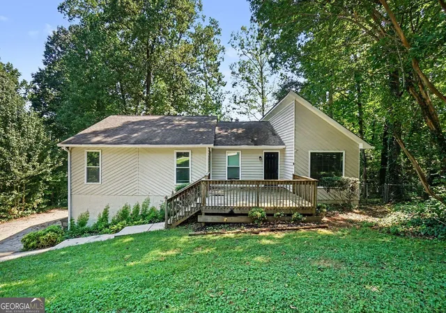Photo 1 of Single family home for sale at 823 Moonlit Ln Nw, Acworth, GA 30102 | MLS# 10851886 | Listing updated on 2026-10-07