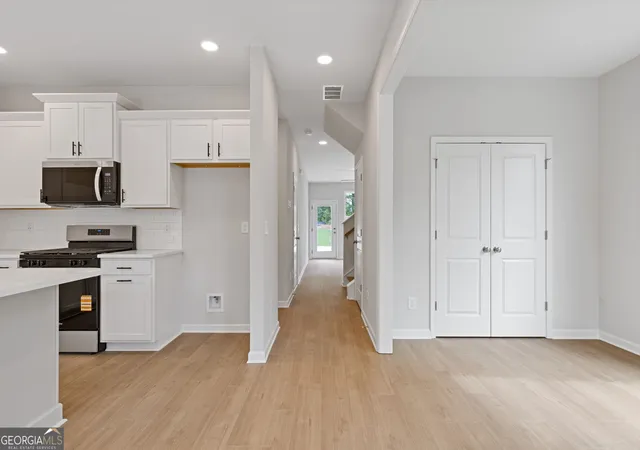 Photo 1 of Townhouse for sale at 379 Summerville Ln #12, Athens, GA 30606 | MLS# 10805985 | Listing updated on 2026-09-24