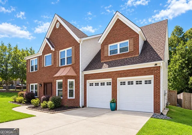 Photo 2 of Single family home for sale at 5208 Silver Springs Dr, Sugar Hill, GA 30518 | MLS# 10839107 | Listing updated on 2026-10-08