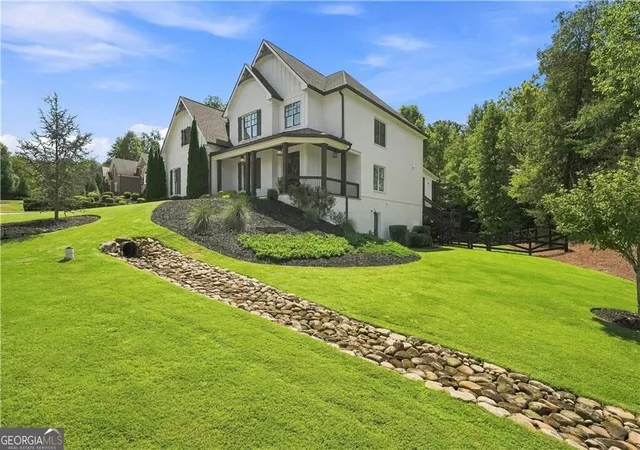 Photo 2 of Mansion for sale at 6025 Pebblestone Ln, Cumming, GA 30040 | MLS# 10837568 | Listing updated on 2026-09-11