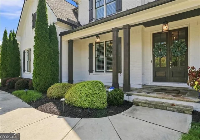 Photo 2 of Single family home for sale at 6025 Pebblestone Ln, Cumming, GA 30040 | MLS# 10837568 | Listing updated on 2026-09-11
