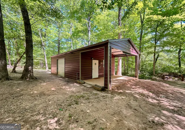 Photo 3 of Single family home for sale at 298 Hudson River Dr, Commerce, GA 30530 | MLS# 10736004 | Listing updated on 2026-10-10