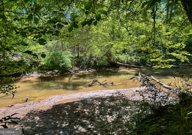 Photo 4 of Single family home for sale at 298 Hudson River Dr, Commerce, GA 30530 | MLS# 10736004 | Listing updated on 2026-10-10