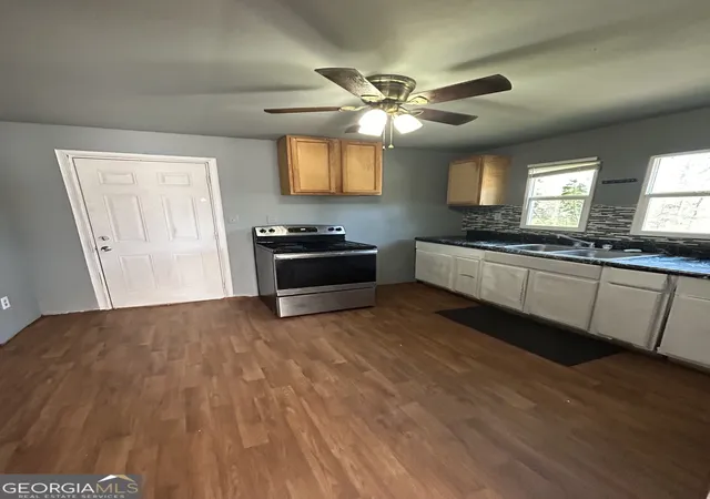 Photo 2 of Single family home for sale at 390 Charlotte Blvd, Stockbridge, GA 30281 | MLS# 10846666 | Listing updated on 2026-09-30