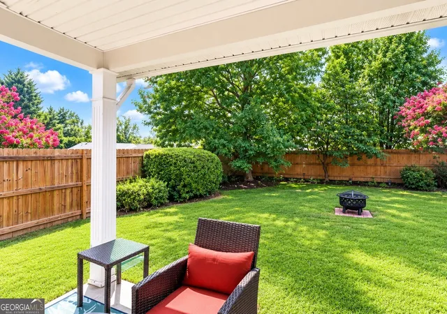 Photo 4 of Single family home for sale at 1421 Culverstone Dr, Lawrenceville, GA 30043 | MLS# 10814403 | Listing updated on 2026-09-10