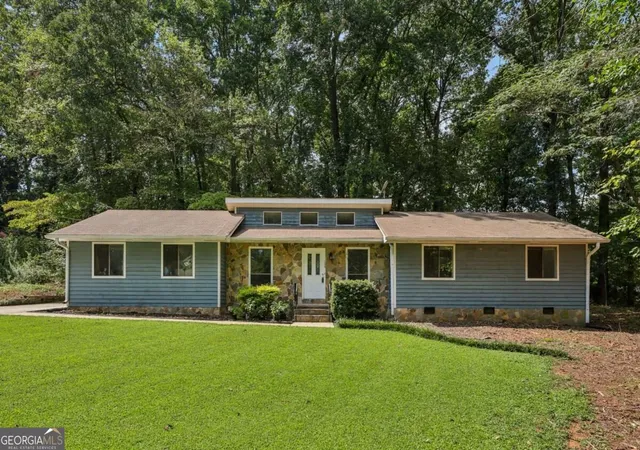 Photo 1 of Single family home for sale at 106 Hilltop Cir, Stockbridge, GA 30281 | MLS# 10838459 | Listing updated on 2026-09-11