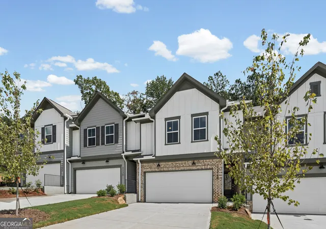 Photo 2 of Townhouse for sale at 3320 Promise Ml Ln, Cumming, GA 30040 | MLS# 10839198 | Listing updated on 2026-09-17